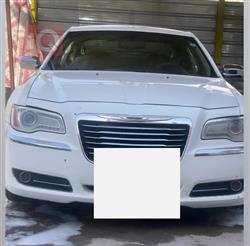 کرایسلەر 300